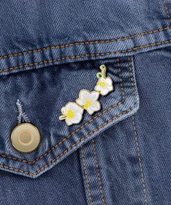 Flower Enamel Pin White Orchid Enamel Pin ; Flower Lover Gift ; Floral Pin Badge