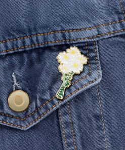 White Daisy Enamel Pin  April Birth Month Flower Floral Accessory and Botanical Brooch for Nature Lovers